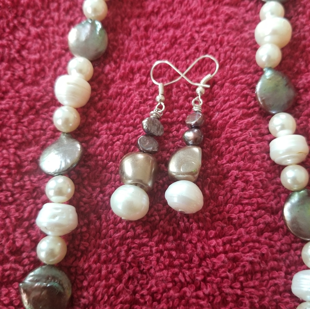 Handmade necklace and earing set